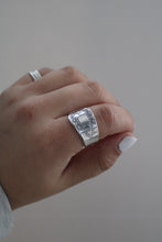 Load image into Gallery viewer, Size 8 Spoon Ring
