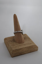 Load image into Gallery viewer, Size 8.5/9 Spoon Ring
