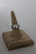 Load image into Gallery viewer, Size 7.5/8 Spoon Ring
